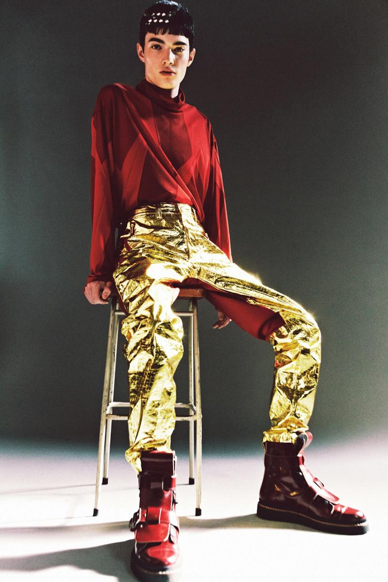 Illustration for article titled YOU ARE GOLDEN : A HOLIDAY LOOK BOOK
